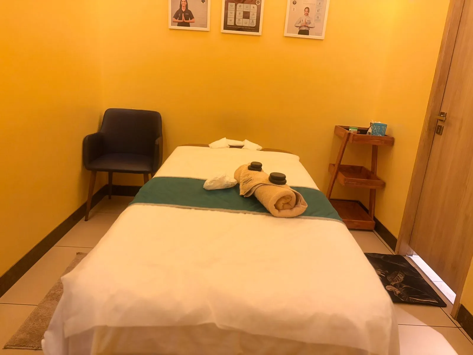 Meghavi Wellness Spa | Holiday Inn Hotel